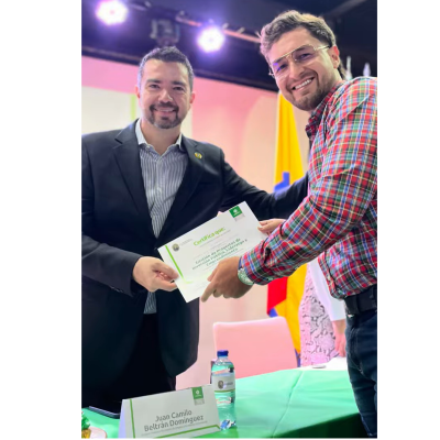 Impulsando el cambio con educación de 546 personas